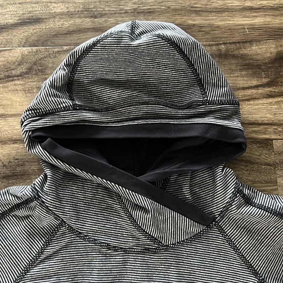 Stripped lululemon hoodie size 12 - Picture 2 of 5